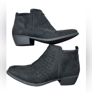 Ingaro Women's ODE Sueded Feel Ankle‎ Booties Boots Size 8.5 Black EUC!